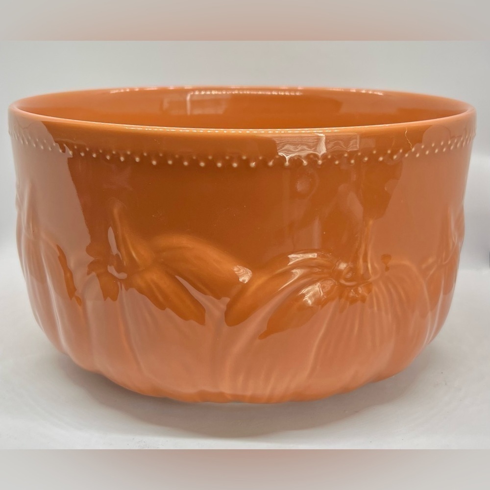 Matceramica Orange 8.5" Pumpkin Bowl w/ Beaded Border